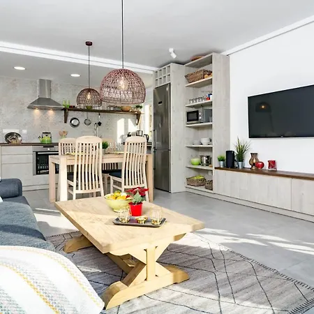 Beachclose Center By Costarentals - M28 Apartment Marbella